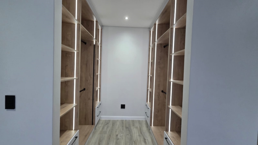 4 Bedroom Property for Sale in Sandown Western Cape